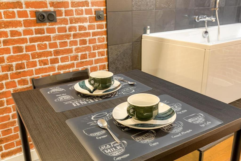 Industrial-Style Studio With Bathtub, Vieux-Lyon Exterior foto