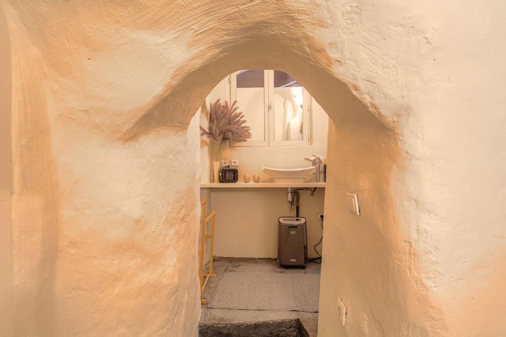 Industrial-Style Studio With Bathtub, Vieux-Lyon Exterior foto